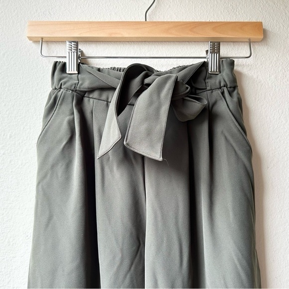Lululemon Noir Pant Dark Olive Green Size 2 - Picture 8 of 16